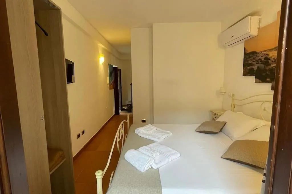 Tempio Di Apollo - Ortigia Con Veranda Privata Syracuse Apartment