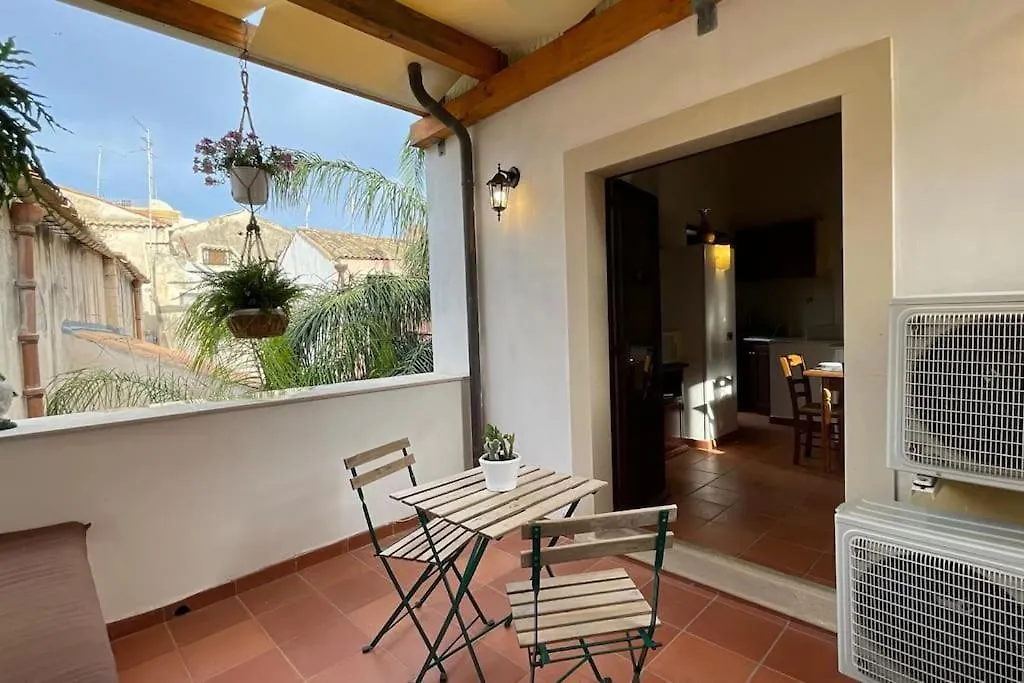 Apartment Tempio Di Apollo - Ortigia Con Veranda Privata Syracuse