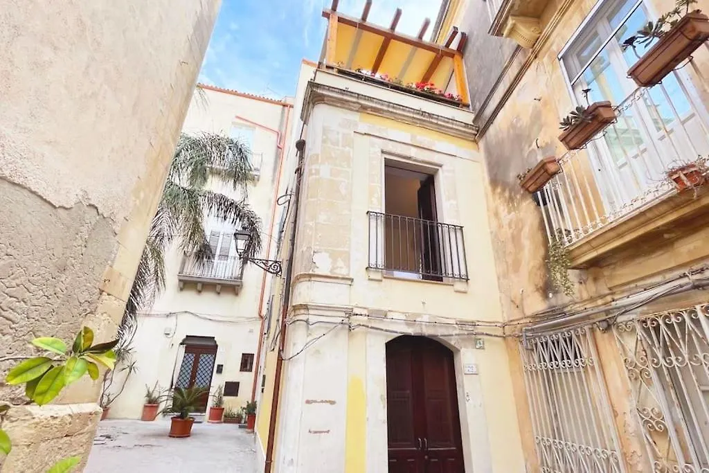Apartment Tempio Di Apollo - Ortigia Con Veranda Privata Syracuse Italy
