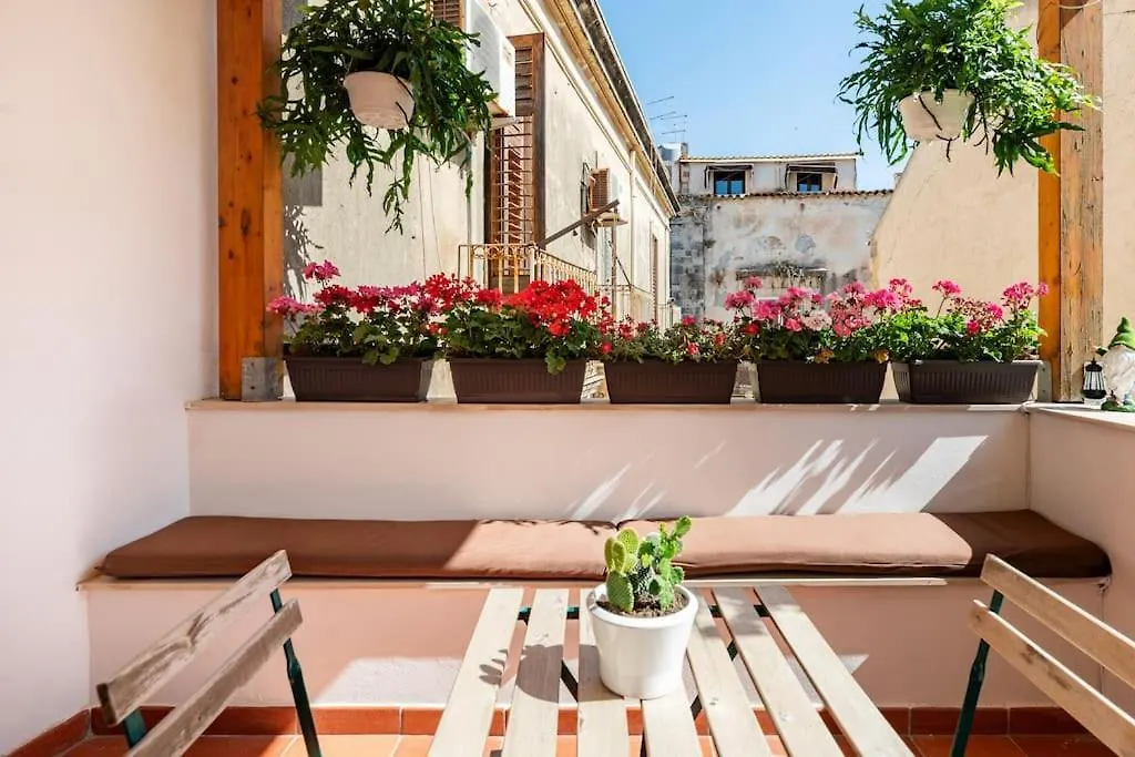 Tempio Di Apollo - Ortigia Con Veranda Privata Syracuse